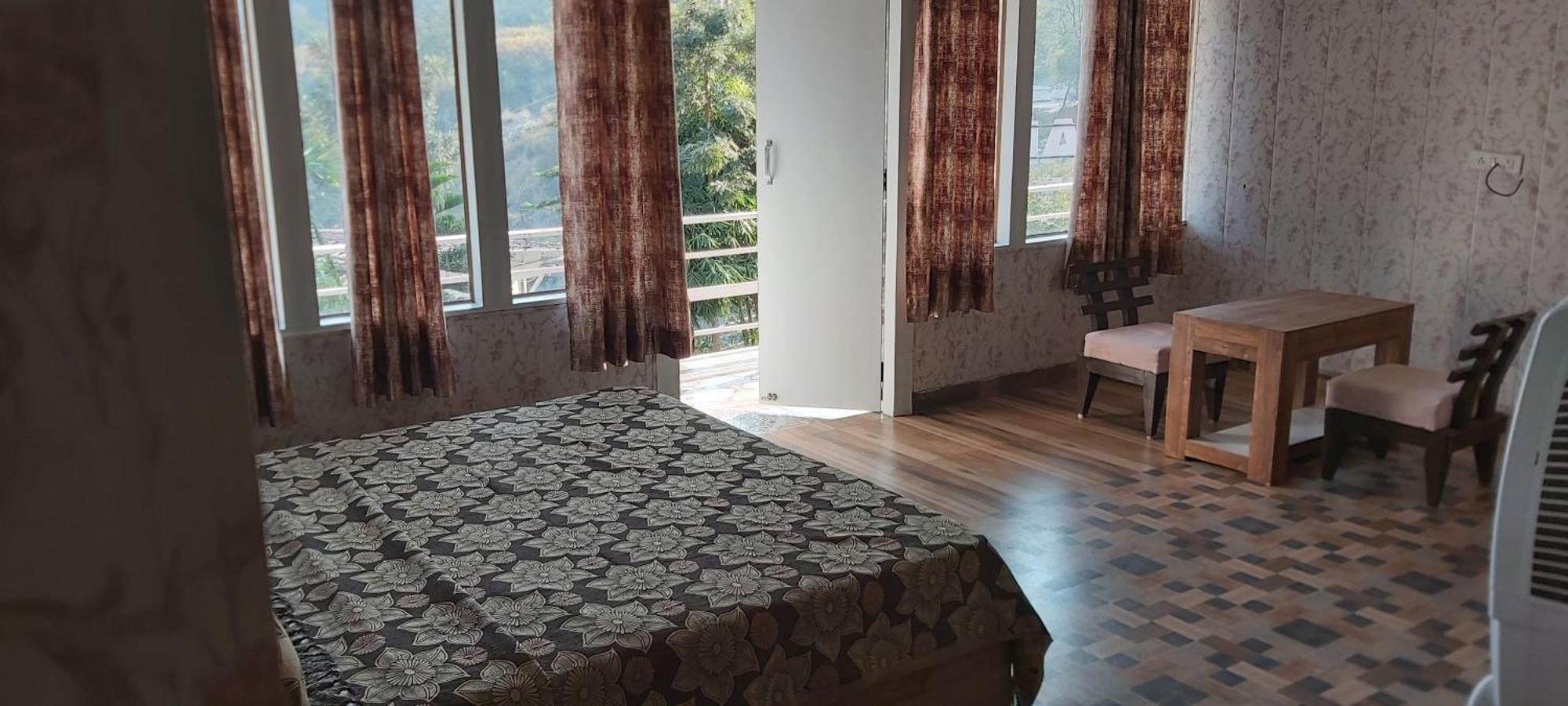 Valley Retreat Home Stay Ντεχραντούν Δωμάτιο φωτογραφία